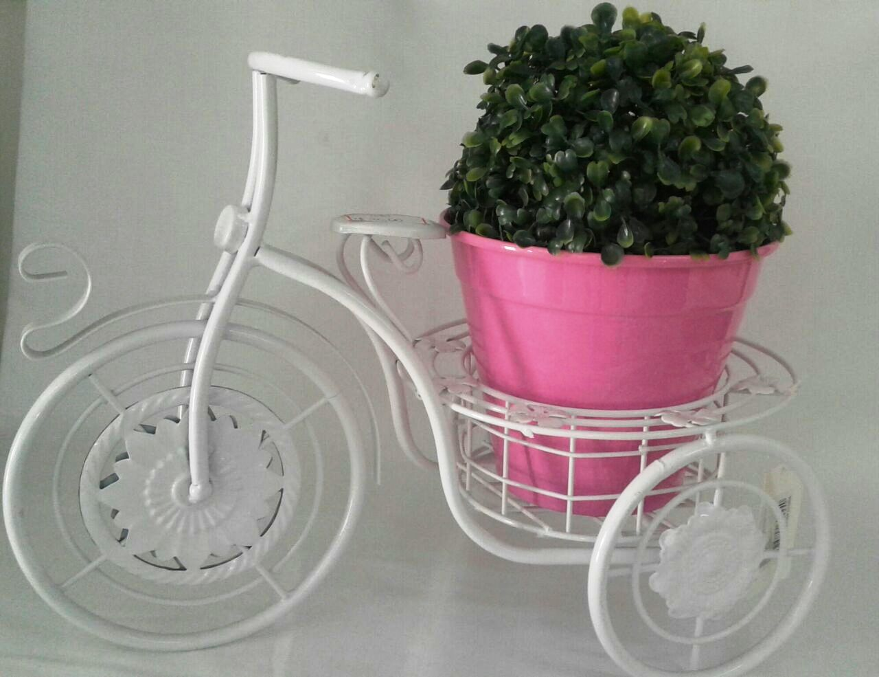 Bicicleta de Metal Branca com Vaso e Buchinho